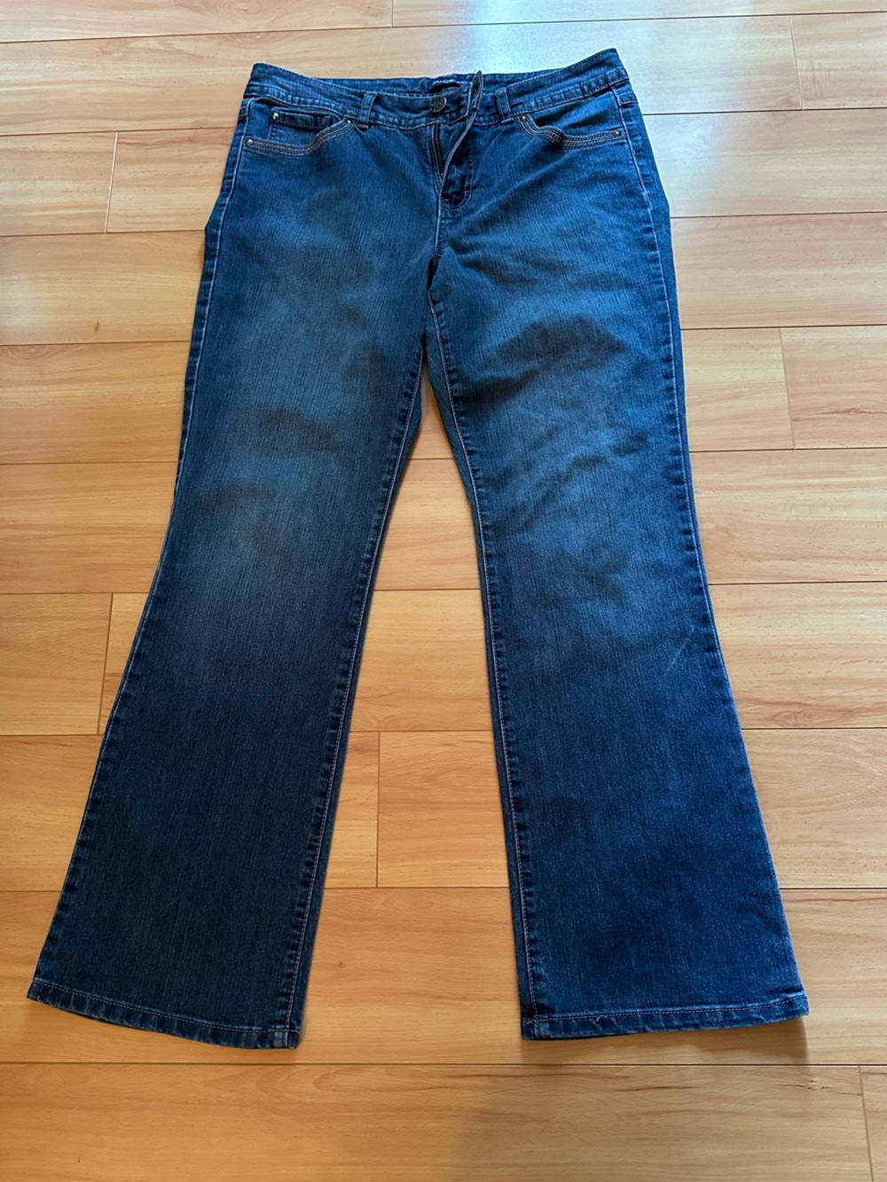 Bandolino Denim Dark Blue Flare Jeans sparkle embroidered 12 bootcut low rise